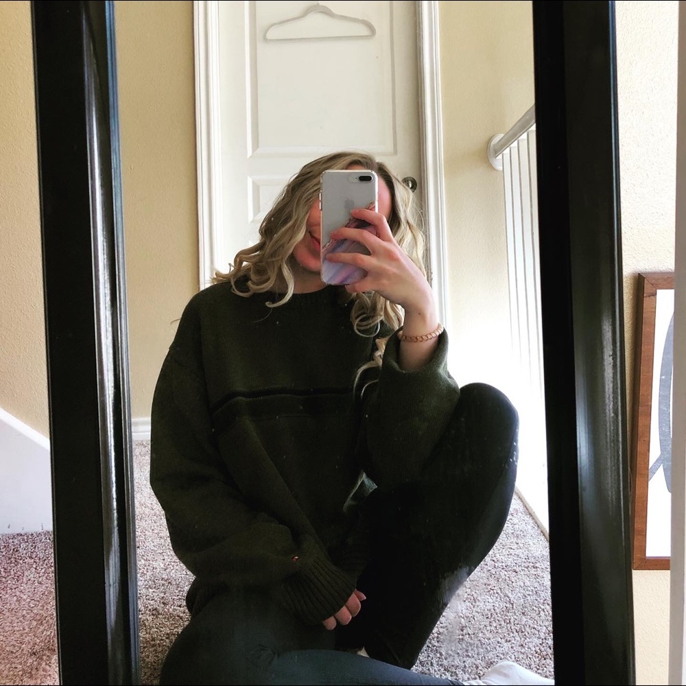 Oversized vintage Tommy Hilfiger sweater